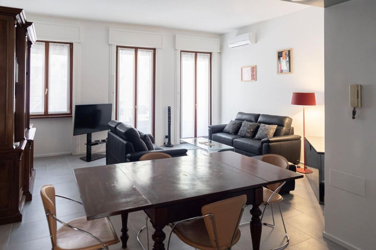 Apartment Close To Duomo Milan Exterior photo